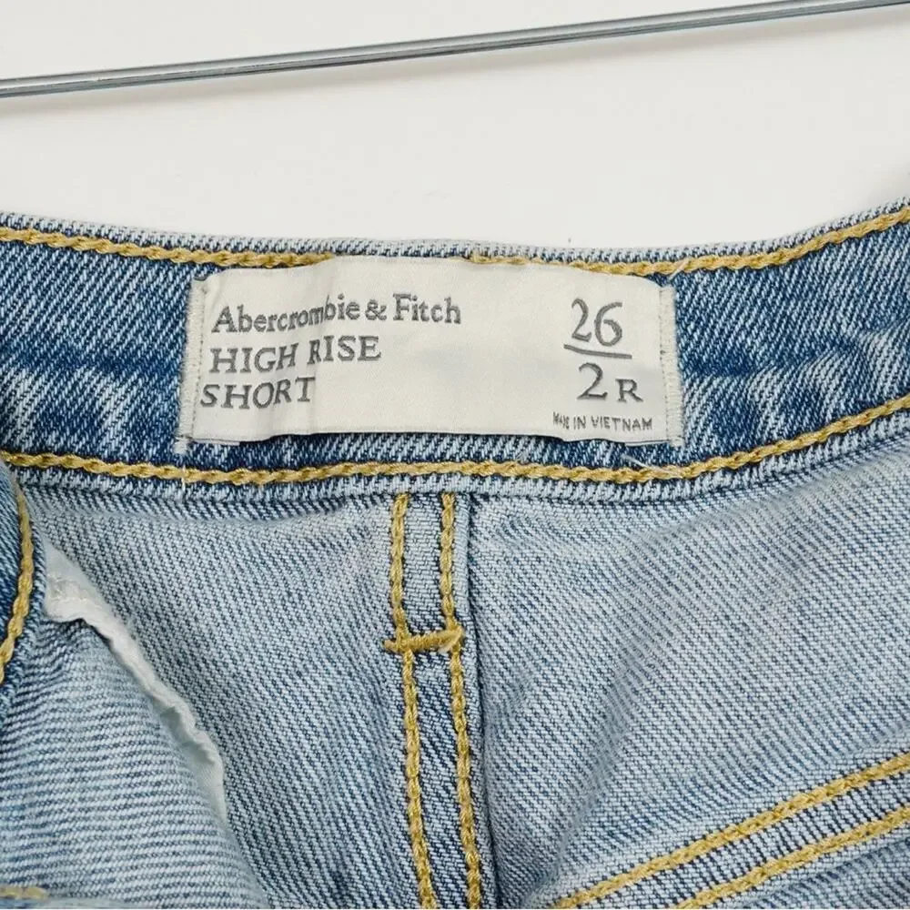 Abercrombie & Fitch High Rise Short Cut Off Denim Jean Light Wash Size 26/2